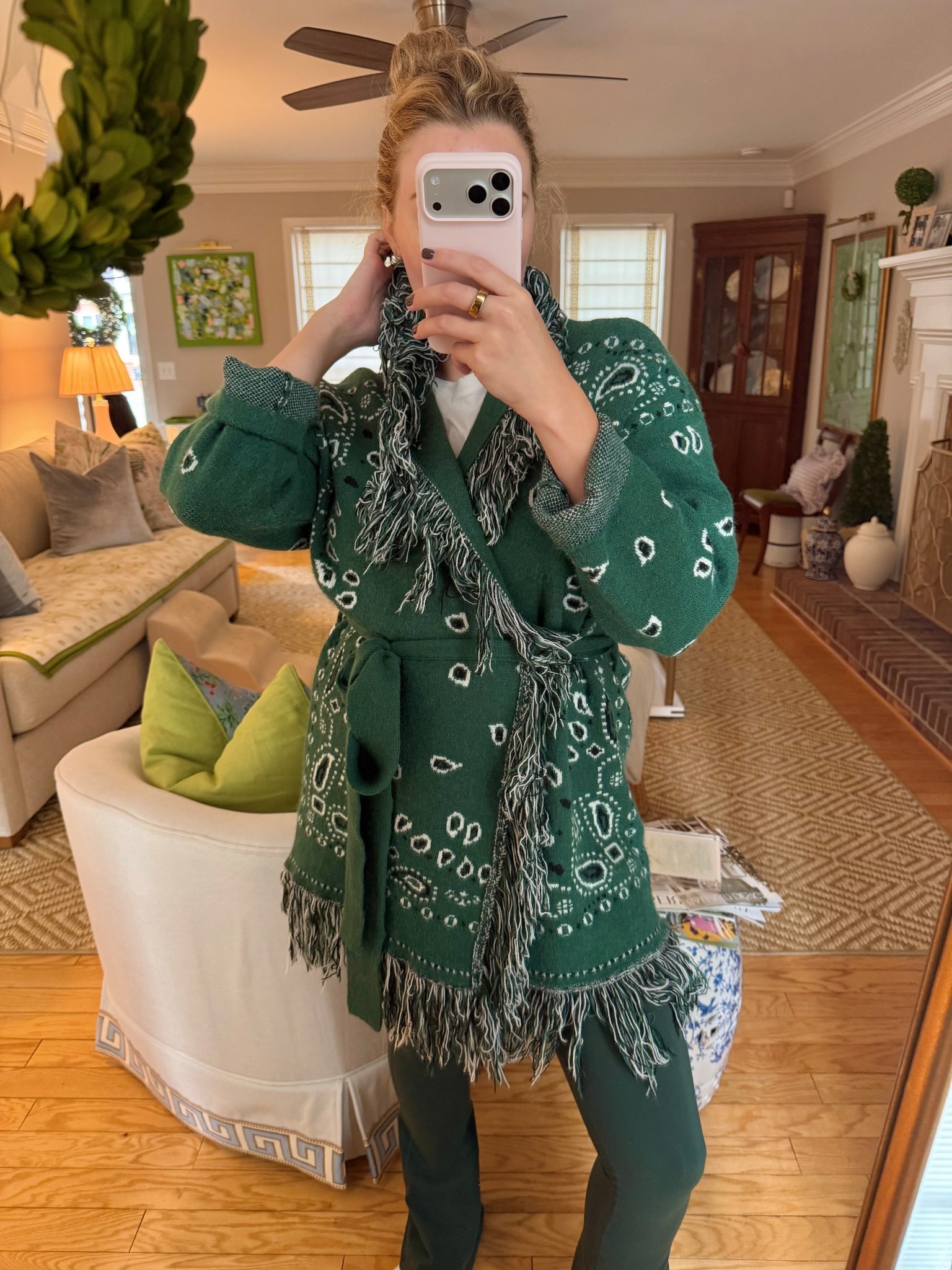 Coziest under $100 cardigan!! Be sure to size down — I’m wearing the small 🤍 

#LTKStyleTip #LTKSeasonal #LTKFindsUnder100