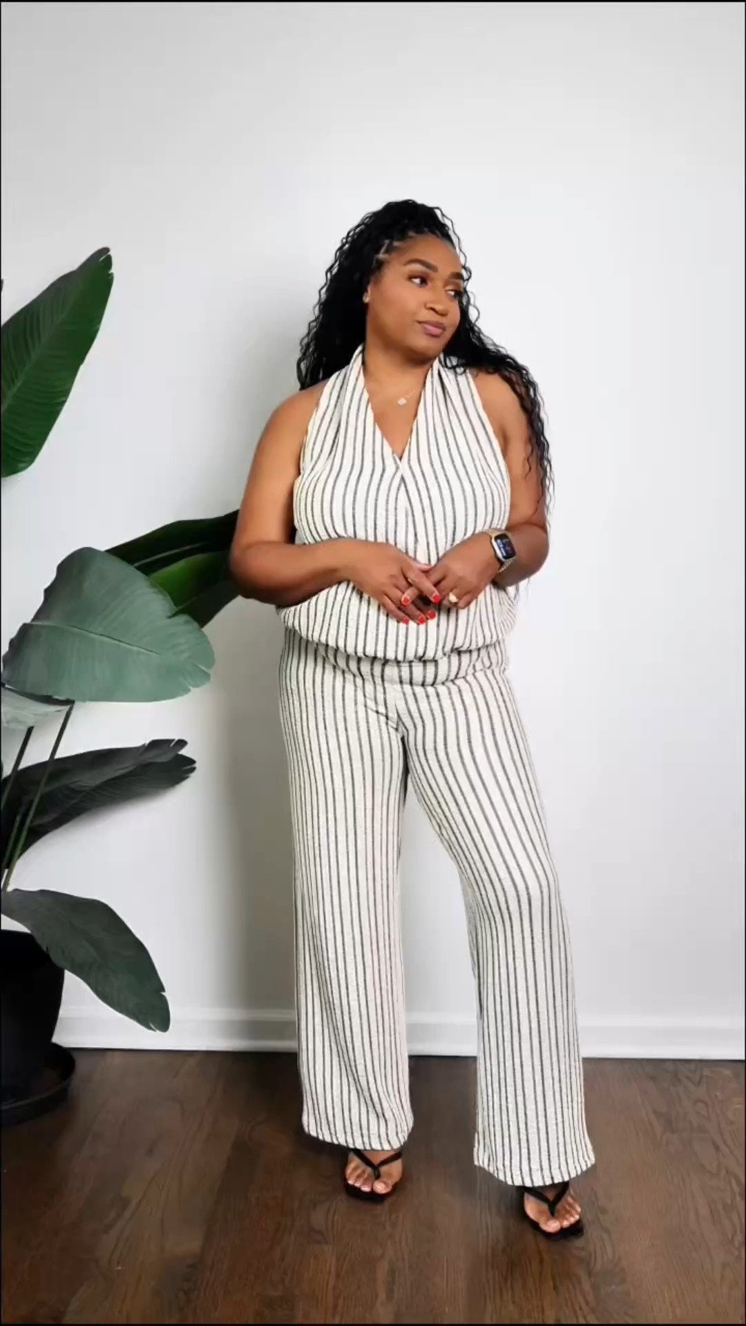 10 Days of Summer Outfits- Day One: Matching Sets 💁🏽‍♀️

Matching sets make styling easy because you can pair them together or as separates. Watch how I styled this striped set from H&M.