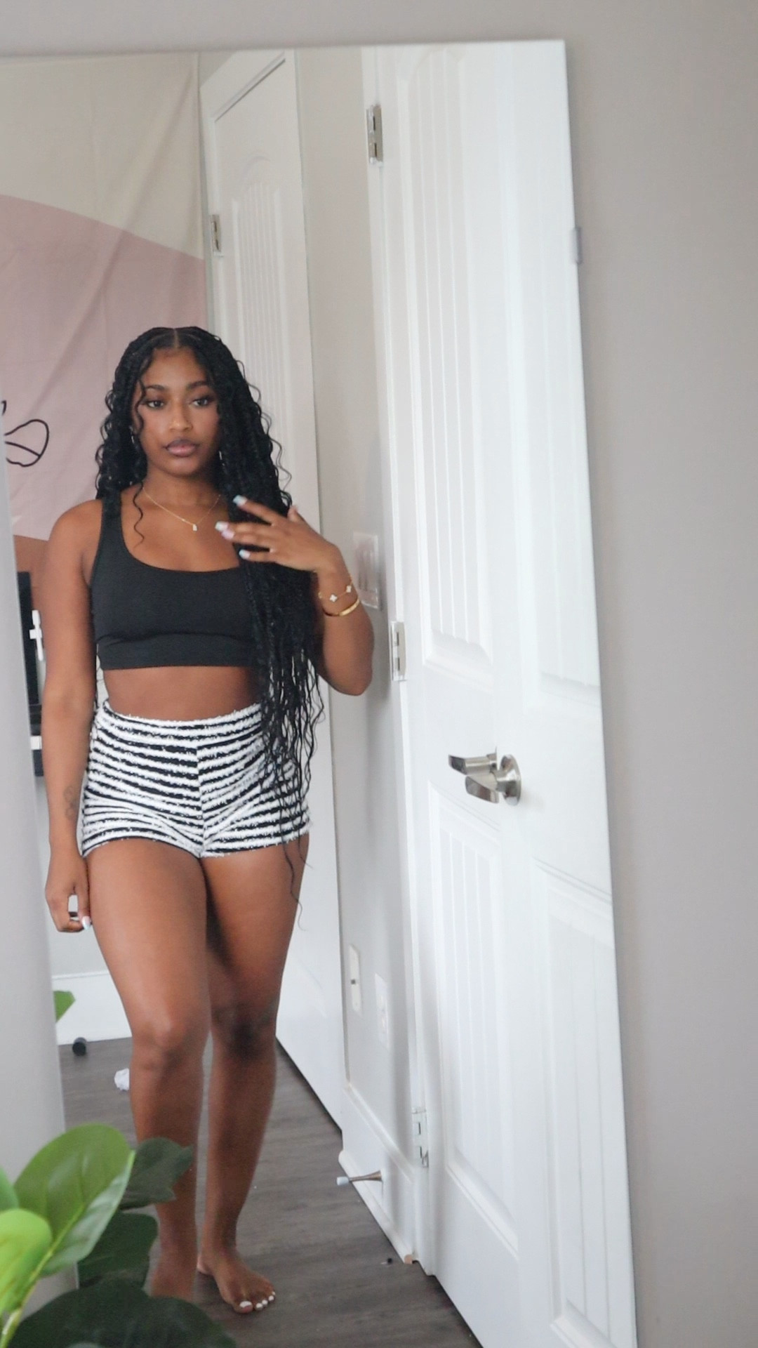 Stripped Pants + Black Crop Top #shein


#LTKsalealert #LTKunder50 #LTKbeauty