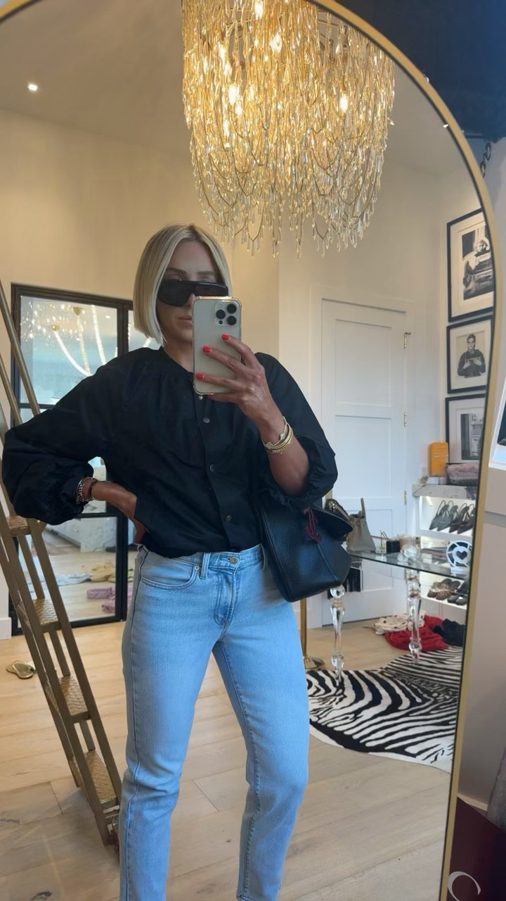 Perfect elevated spring look 🖤🤩💯 all from Target ☠️🤯 wearing a medium in jacket and sized up to a six in denim