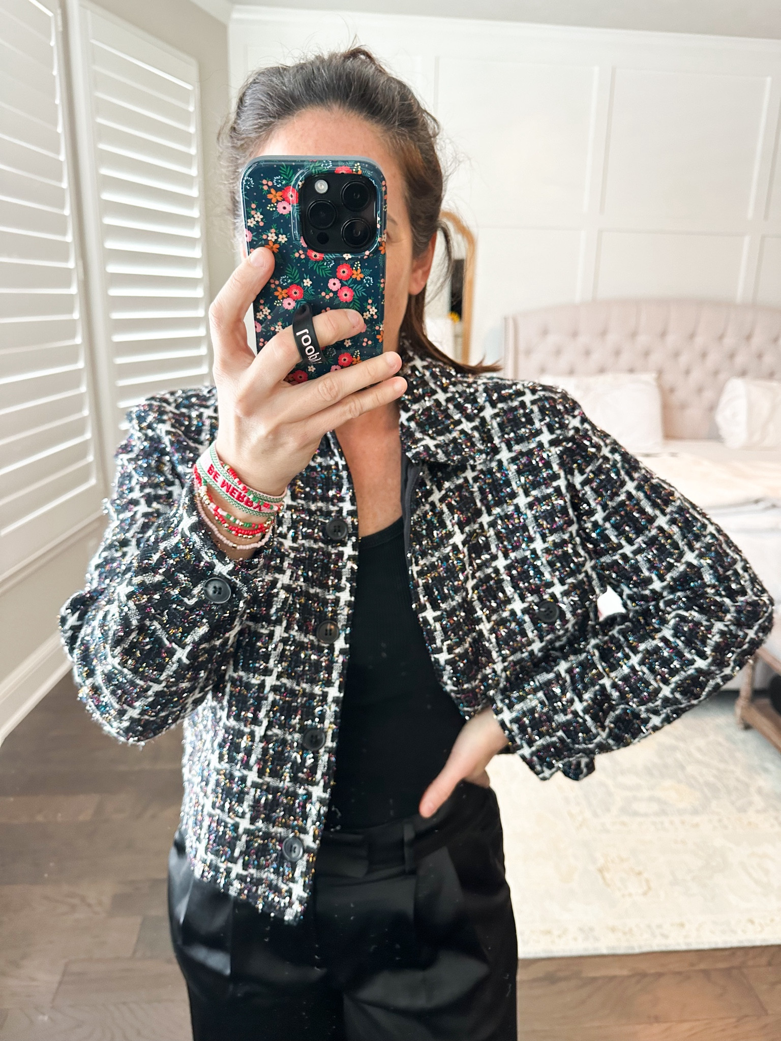 The cutest crop blazer with sparkle.
Tweed blazer. 
Holiday look
Holiday outfit 


#LTKSeasonal #LTKHoliday #LTKsalealert