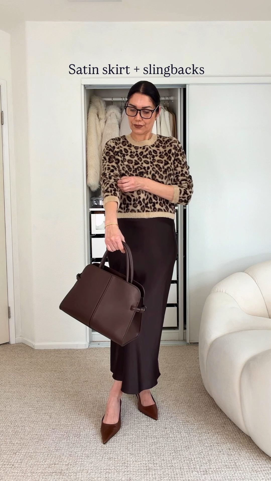 4 ways to style an animal print sweater.
This sweater is on sale part of the Zara sale
Sweater @zara
Trousers @zara
Satin skirt @zara
Jeans 👖 @zara
Slingbacks tts @zara

Tge majority of tgese items are on sale! 
Zara sale
Zara finds
Zara items worth your money 
