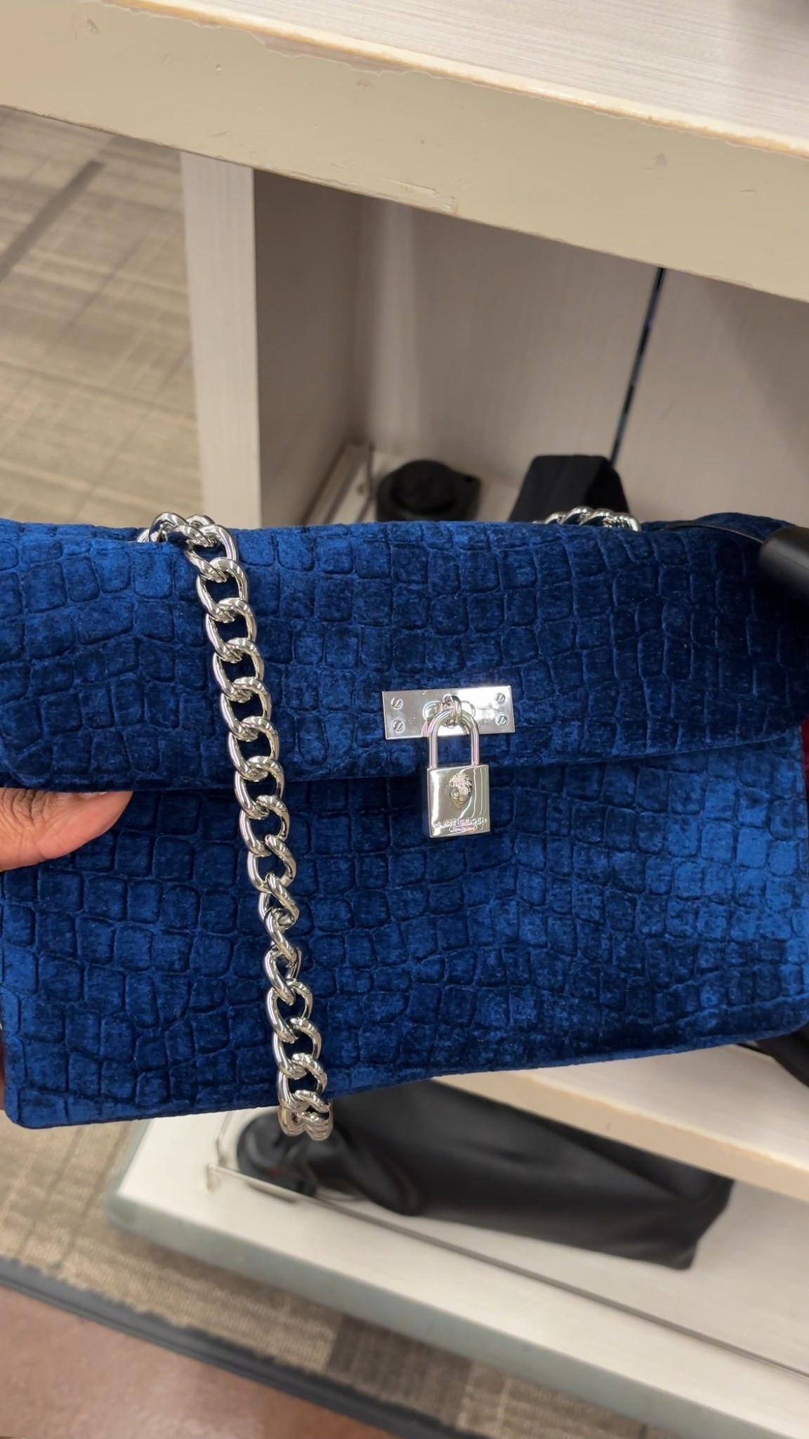 KG Velvet Croc

#LTKStyleTip #LTKSeasonal #LTKU