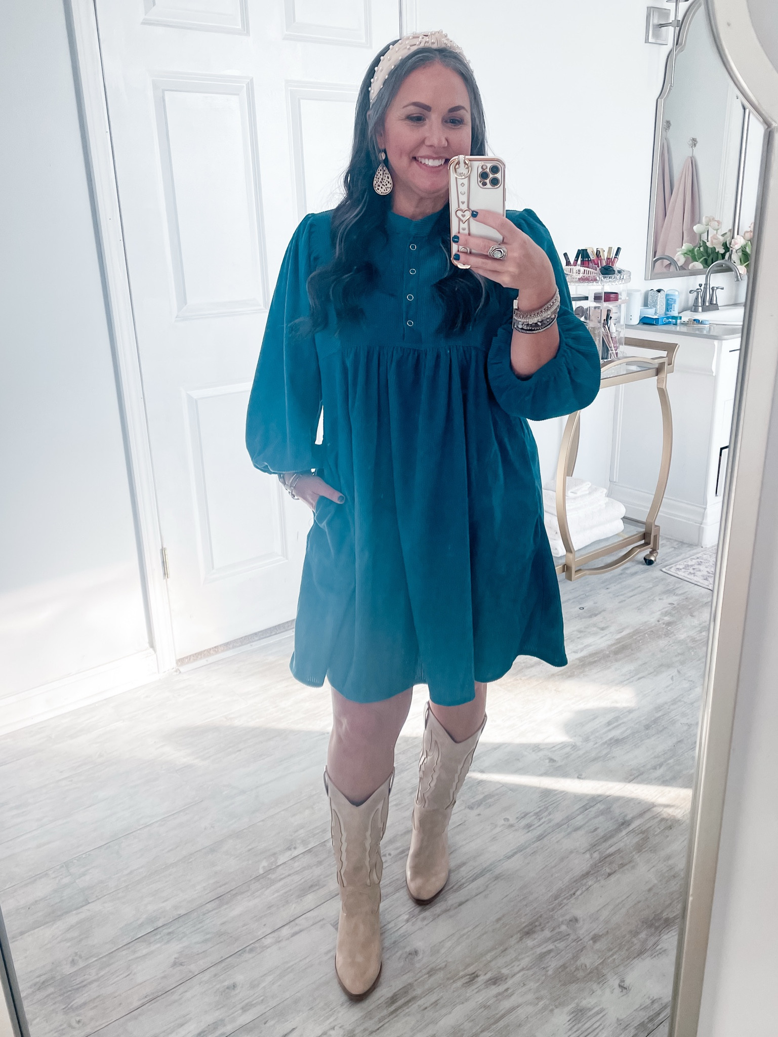 Great quality corduroy dress under $20!🩵 Boots are the perfect height and do not gap at the calf!🙌🏼


#LTKOver40 #LTKFindsUnder50 #LTKShoeCrush