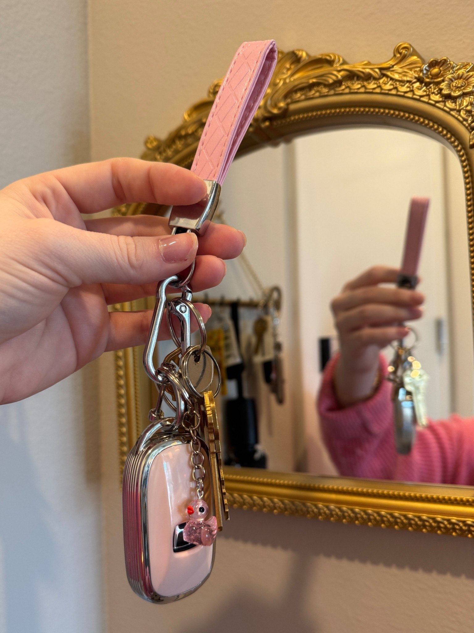 Pink key fob and lucky duck🐥💗

#LTKdayinmylife #LTKmorningroutine #LTKgrwm