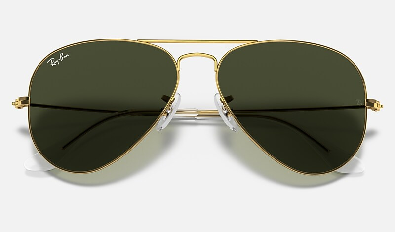 Lenses:    Green Classic G-15   +   Frame:  Gold | Ray-Ban (US)