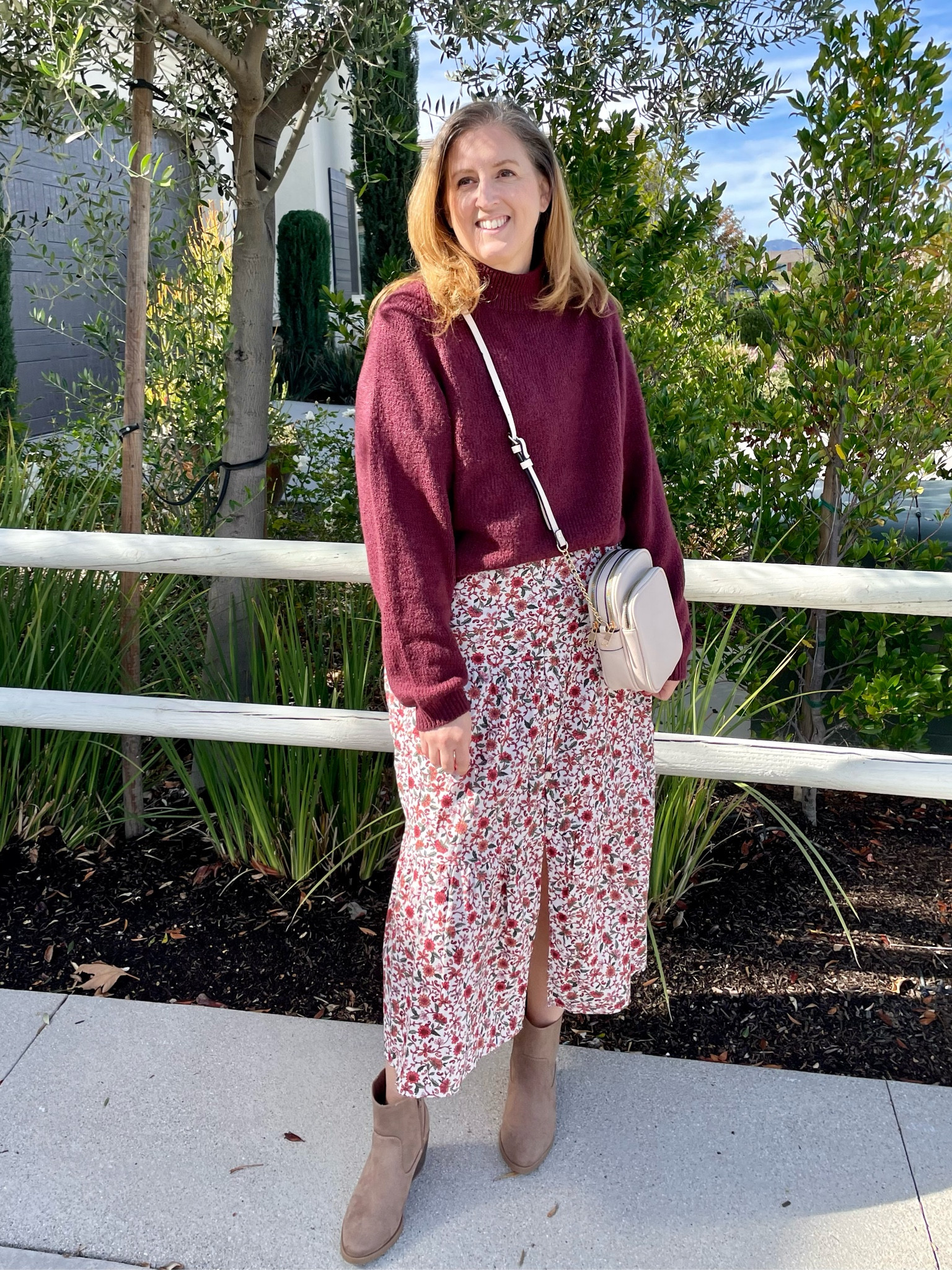 Sweater - size M (runs big IMO)
Skirt - size M (runs big IMO)
Boots - size 8 TTS
Crossbody purse - AMAZON

#LTKfit #LTKsalealert #LTKcurves