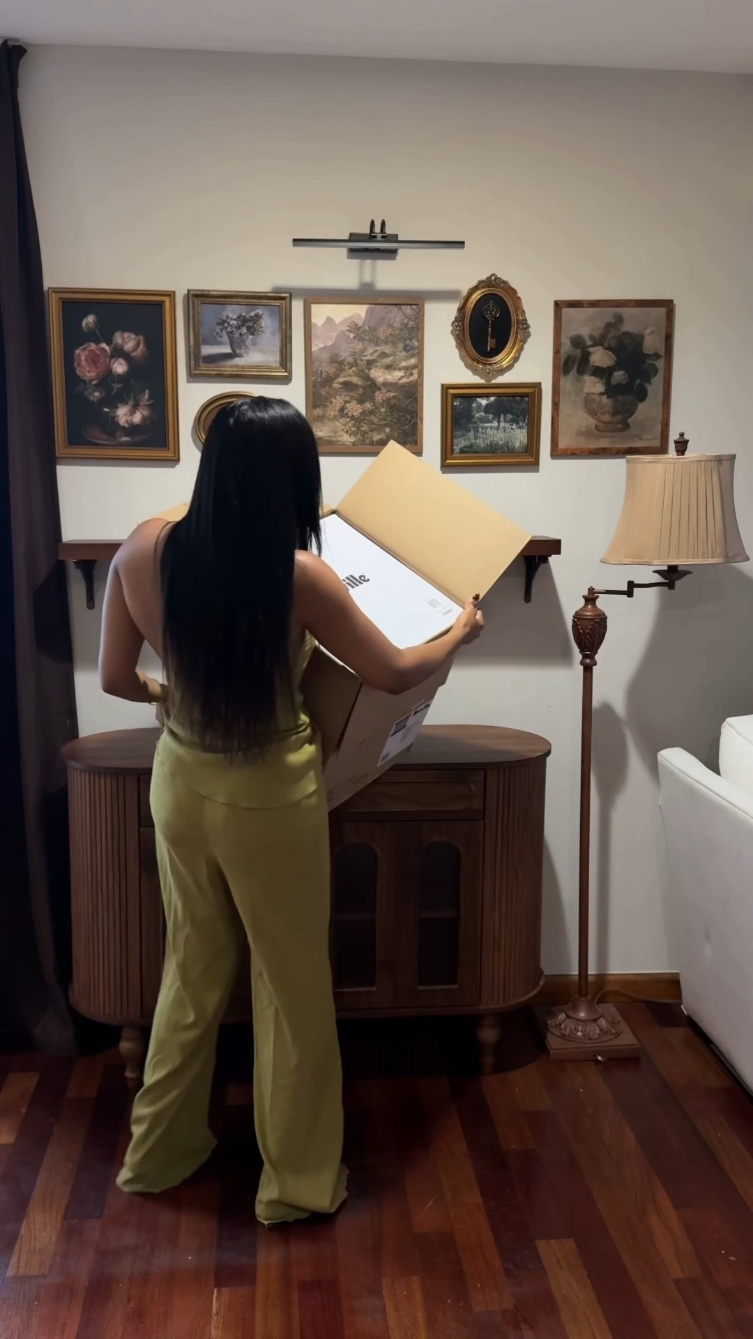 Unboxing my new coffee machine 

#LTKvlog