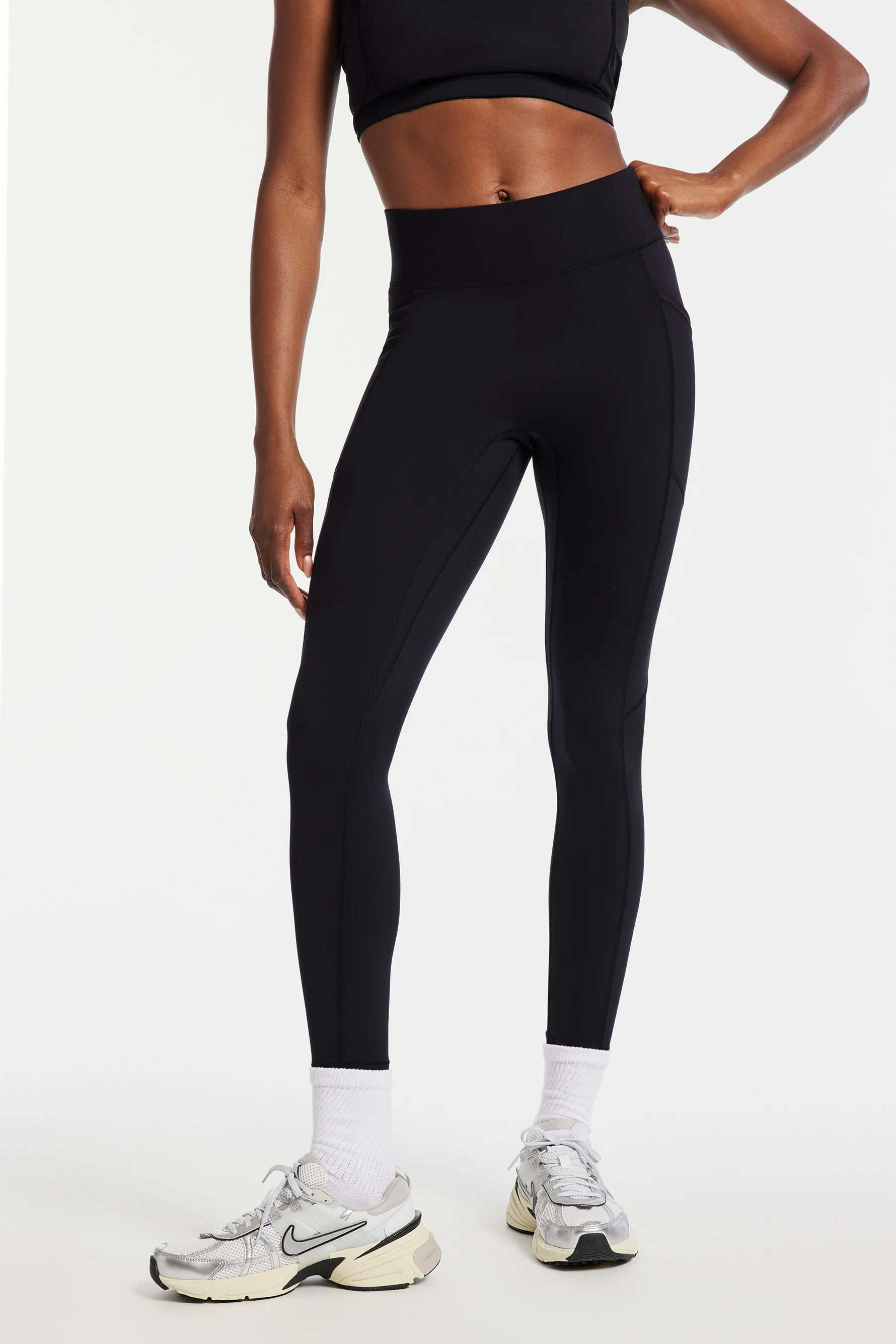 Center Stage Pocket Legging | BANDIER