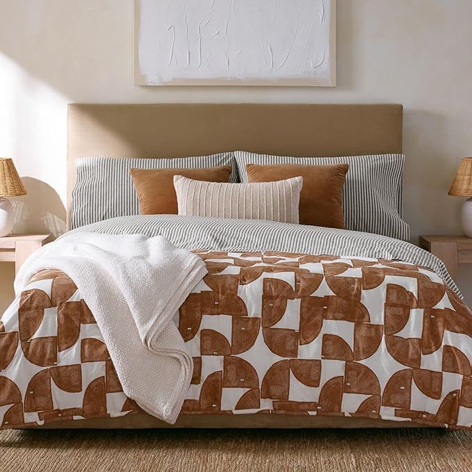 Nate Home by Nate Berkus All-Season Cotton Percale Printed Shapes Quilt Set | Comfortable, Luxury... | Amazon (US)