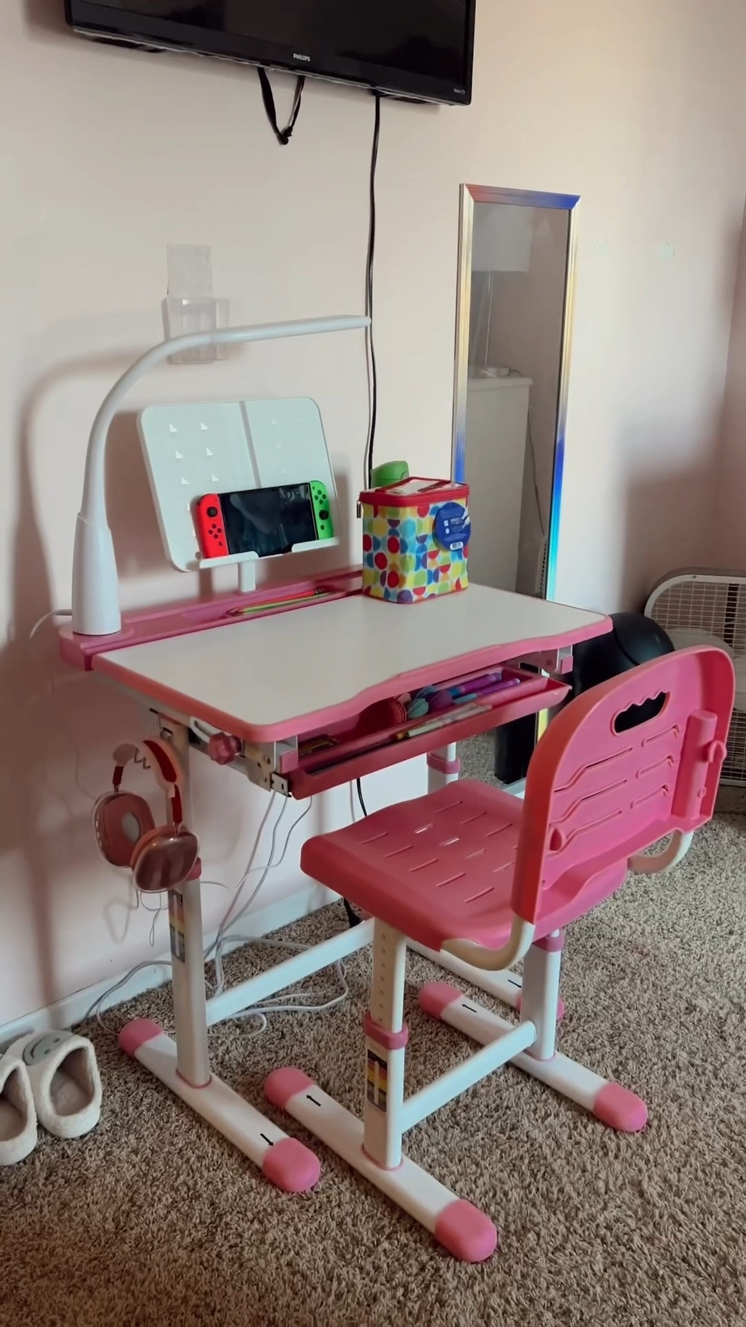 Set up my 8 year old daughters birthday present with me! She loves drawing, coloring, etc. so I surprised her with a new art desk stocked with her favorite supplies. Now my 4 year old wants one for Christmas!

#LTKGiftGuide #LTKxPrime #LTKkids
