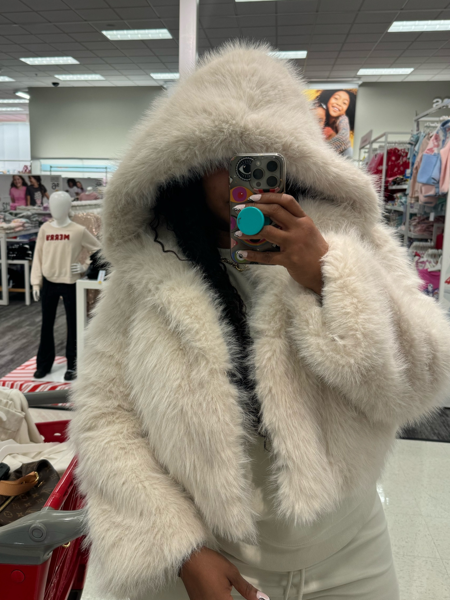 The Tik Tok viral fur coat (sz L)