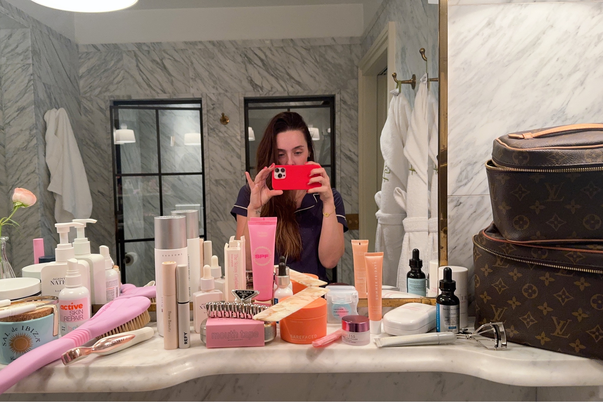 All the bathroom essentials 🤍