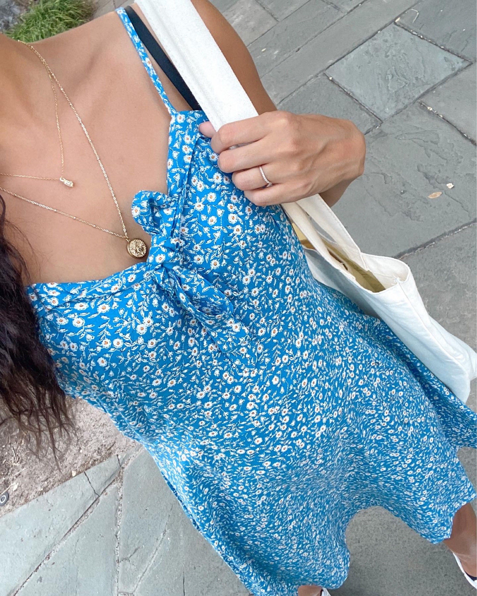 Blue dress floral outfit floral dress ditsy floral dress tote bag blue dress summer outfit spring look summer look