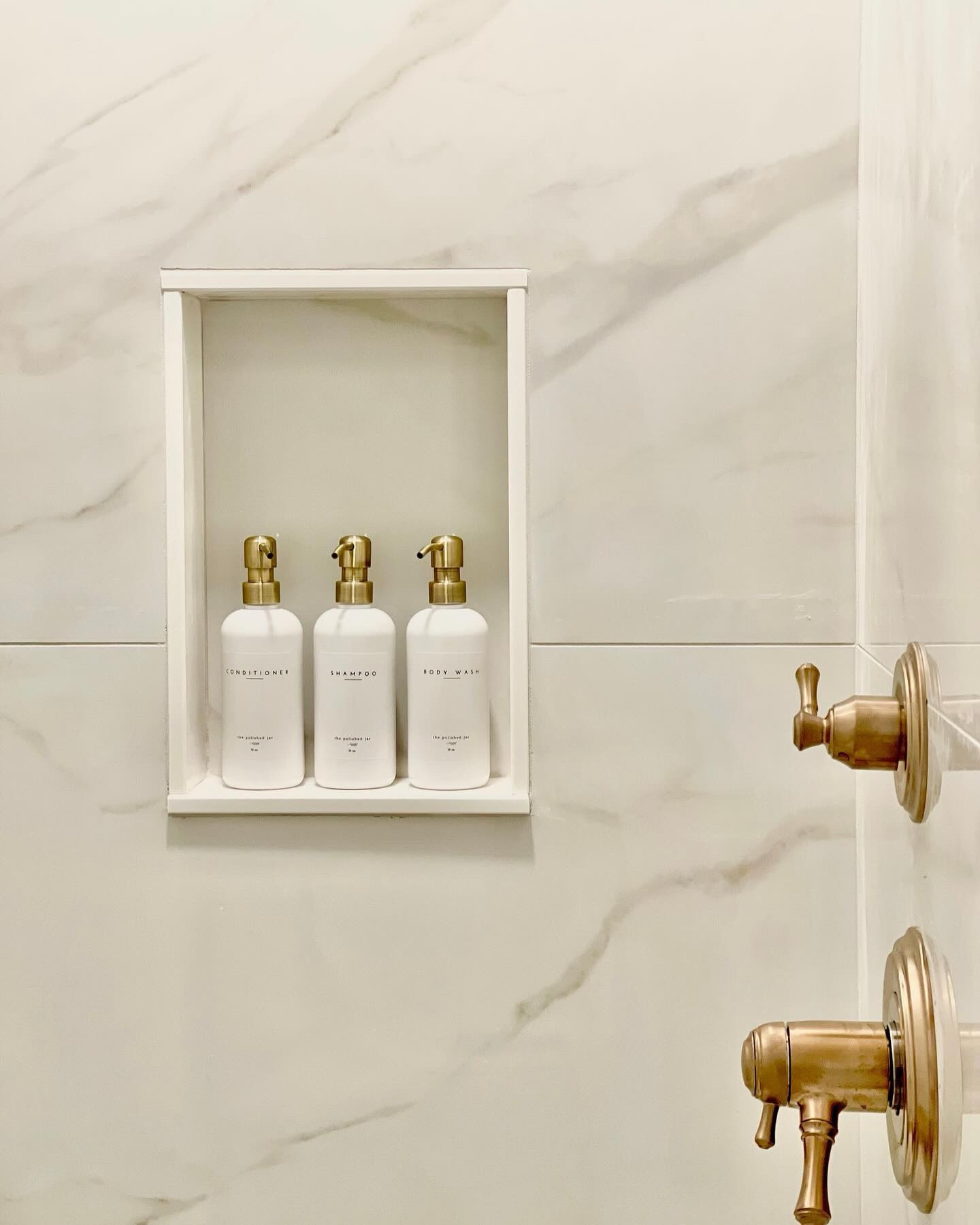 ✨ Delta’s champagne bronze is one of my favorite finishes and it’s so pretty in this shower - definitely adds a touch of classic elegance and I love that is is easy to match the finish!



#delta #deltacassidy #champagnebronze #smallshower #classicshower

#LTKHome