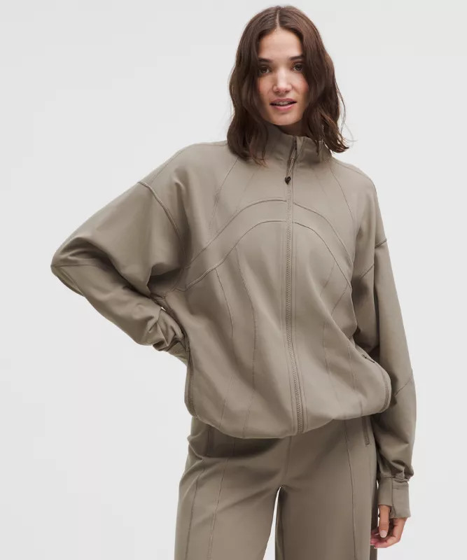 Define Oversized Jacket
Luon | lululemon (AU)