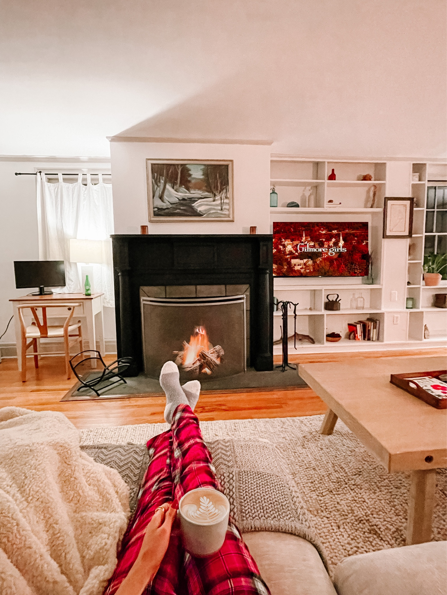 Cozy cabin vibes 

#LTKhome #LTKfindsunder50 #LTKSeasonal