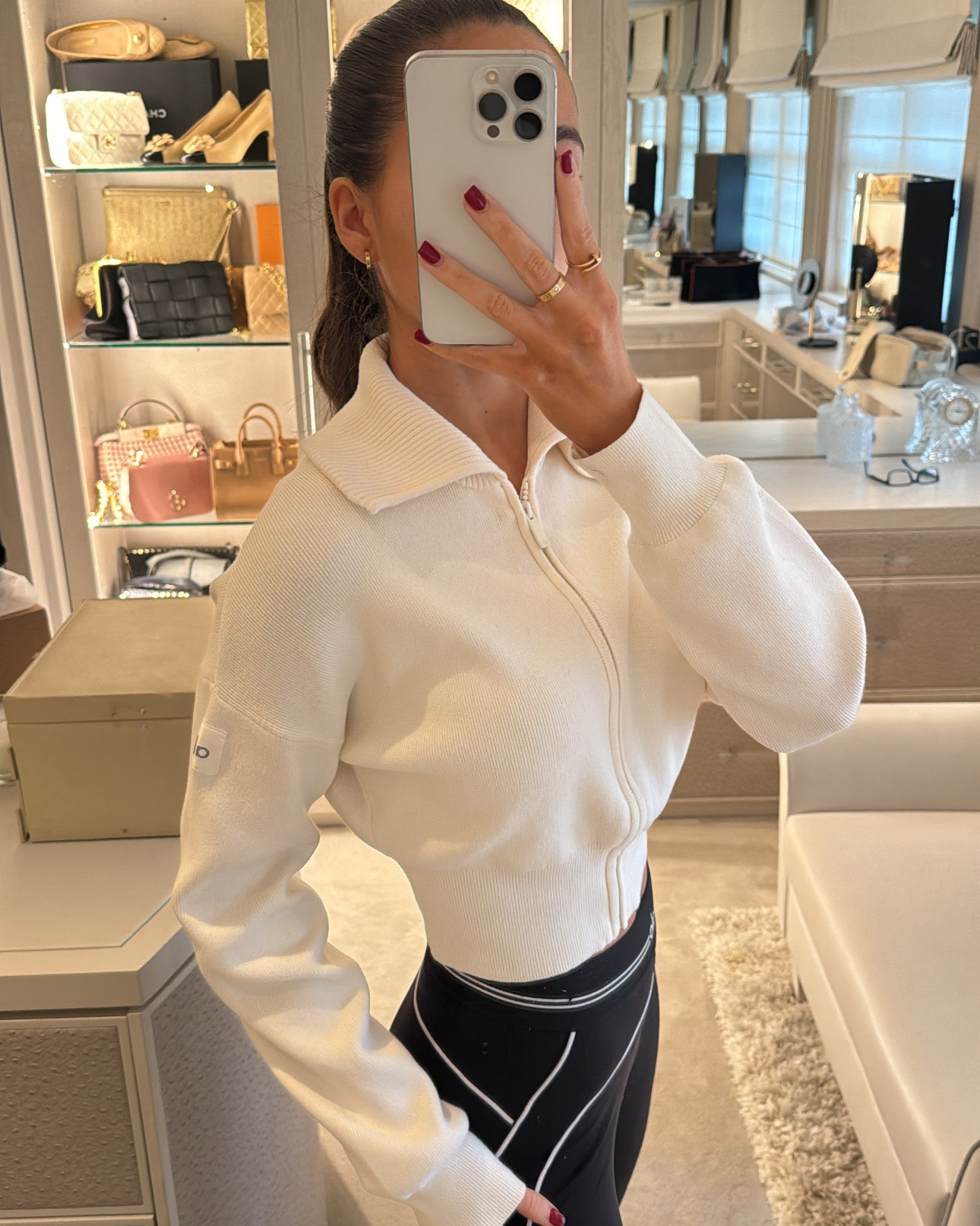 Alo cardigan & leggings 🧚 #alo #aloyoga #aloleggings #alocardigan 

#LTKluxury #LTKfitness