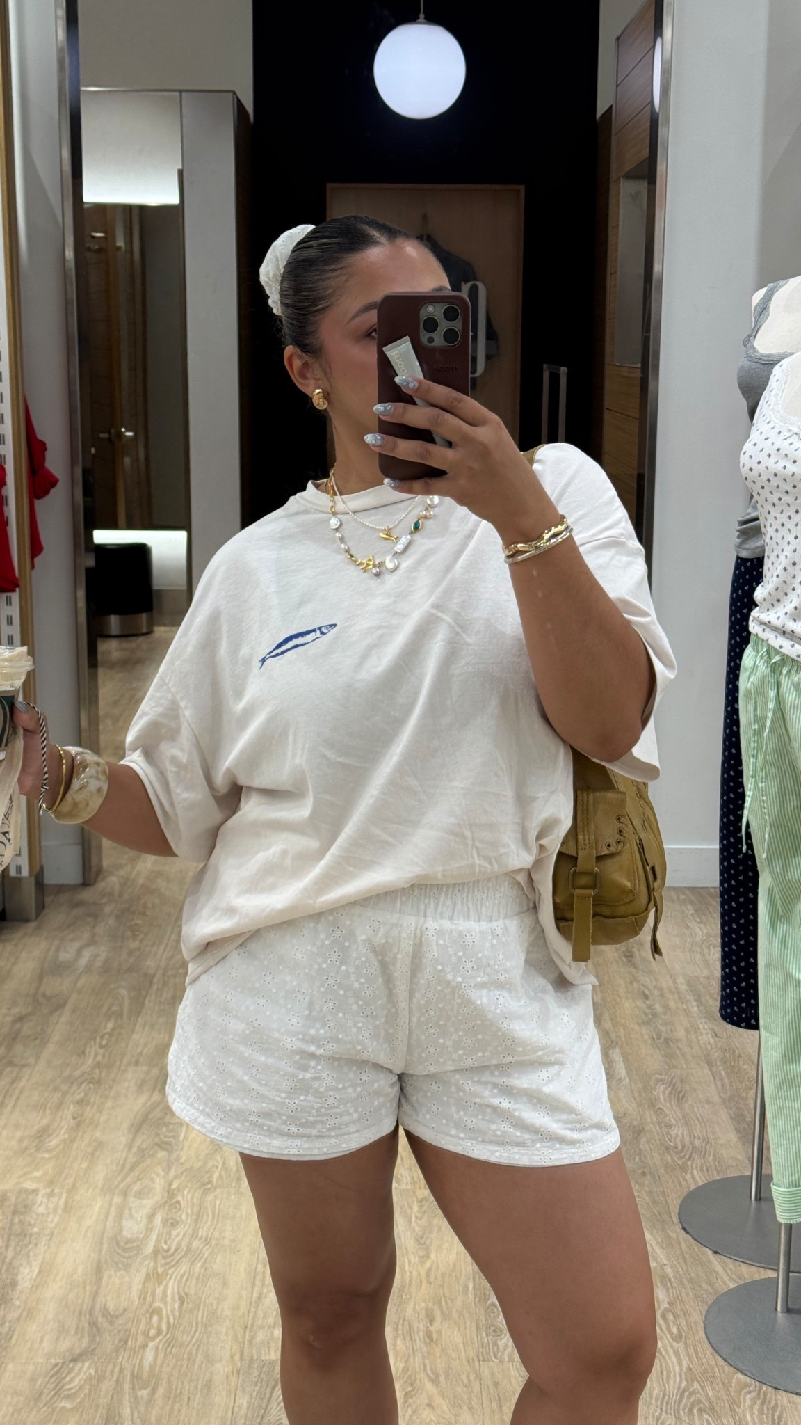 ootd for running errands! very summer coded, love the sardine tee! wearing an XXL 💛