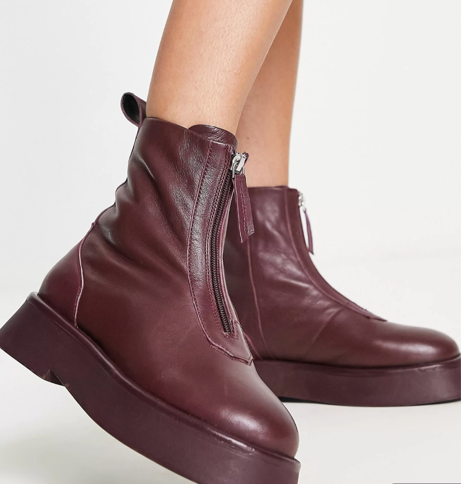 Cutest ASOS boots! THE ROW DUPE 👢

#LTKfindsunder100 #LTKGiftGuide #LTKworkwear
