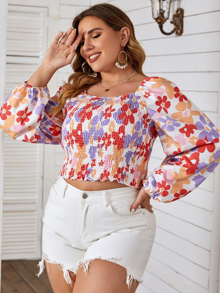 Plus Allover Floral Print Shirred Lantern Sleeve Crop Blouse | SHEIN