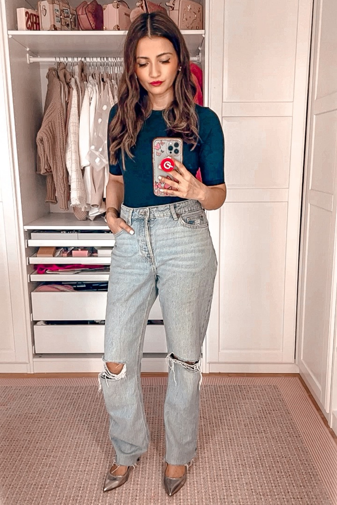 Spanx Ribbed Crewneck bodysuit. I’m wearing a size S. Use my code ZEBAXSPANX for 10% off plus free shipping 


#LTKFind #LTKworkwear #LTKunder100