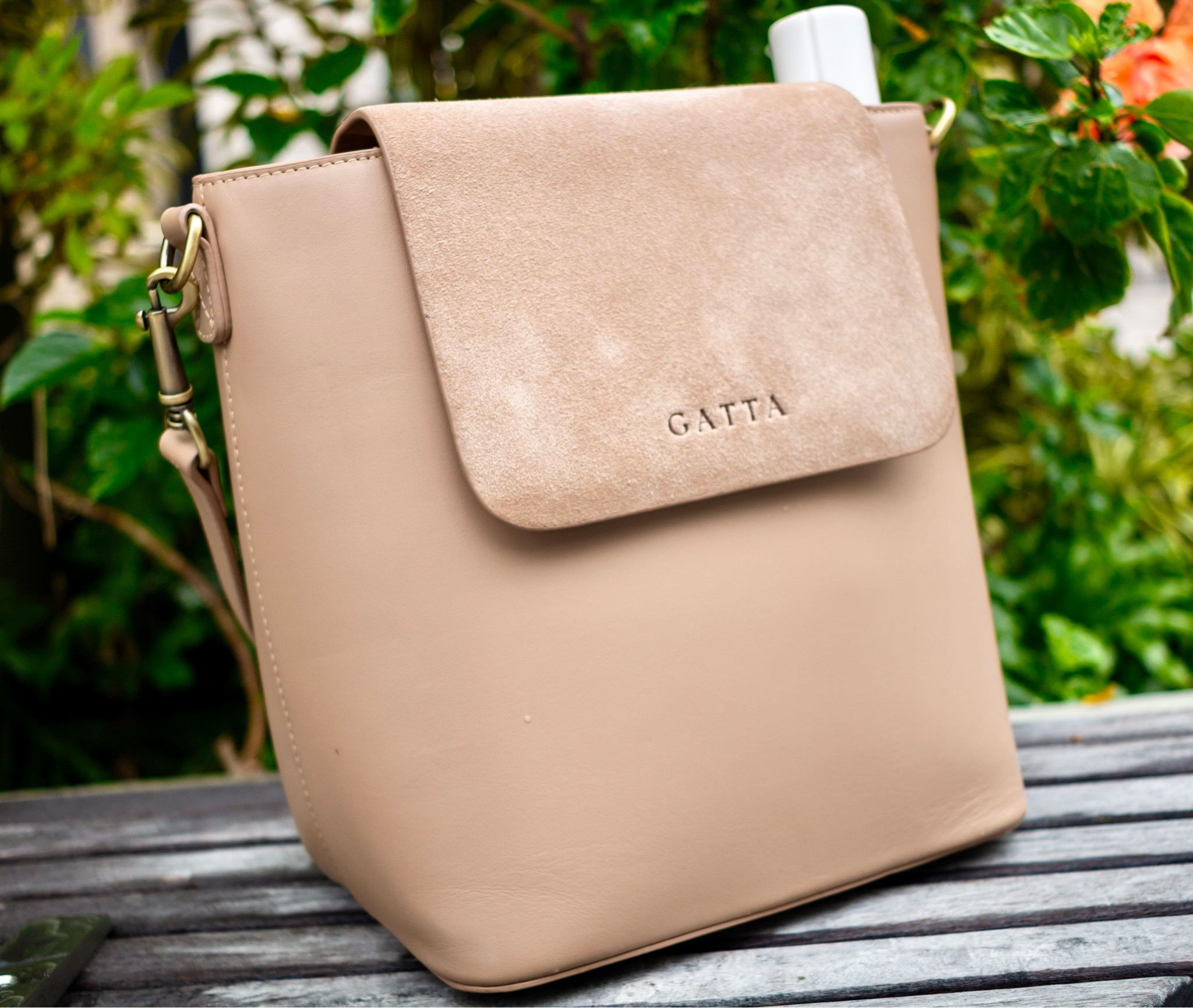 How I keep my 📸 & content gear FASHIONABLY safe as a Brand Photographer & Content Creator. ⤵️

I always found it hard to travel out and about with my expensive equipment because I felt nervous that someone was going to try to steal my gear.

I started looking for a camera bag and was NOT impressed with anything I saw...plus…your girl wanted a cute purse that would not only fit my DSLR camera and lens but also my tripod…gimbal…LED light…portable charger…phone…AND my wallet.

I know…right...talk about room! 😱

If you made it this far…check out the deets to my camera bag. 


#LTKstyletip #LTKtravel #LTKitbag