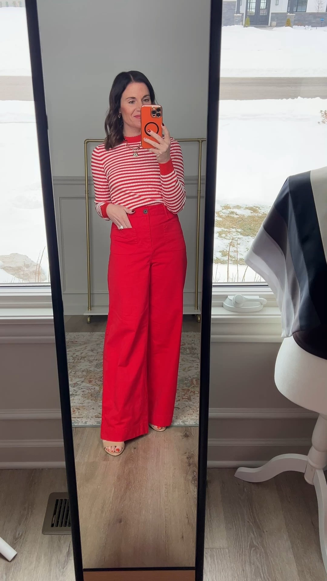 Top: XS 
Color: Brick 
Pants: XS Short 
Color: True Red 🍁🌷❄️☀️

#LTKOver40 #LTKPetite