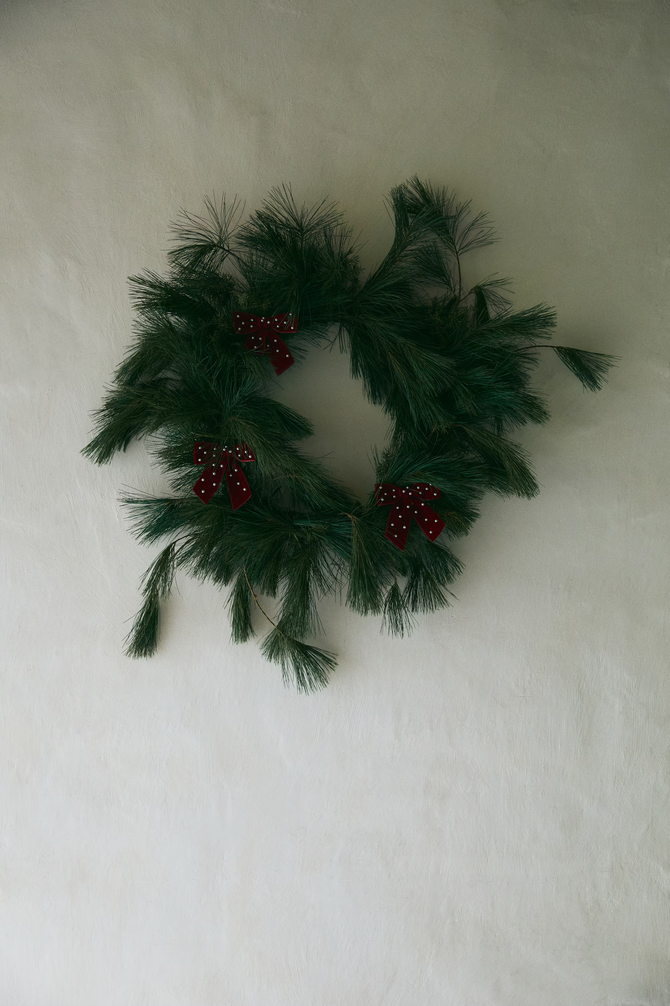 Large beaded bow decoration | H&M (UK, MY, IN, SG, PH, TW, HK)