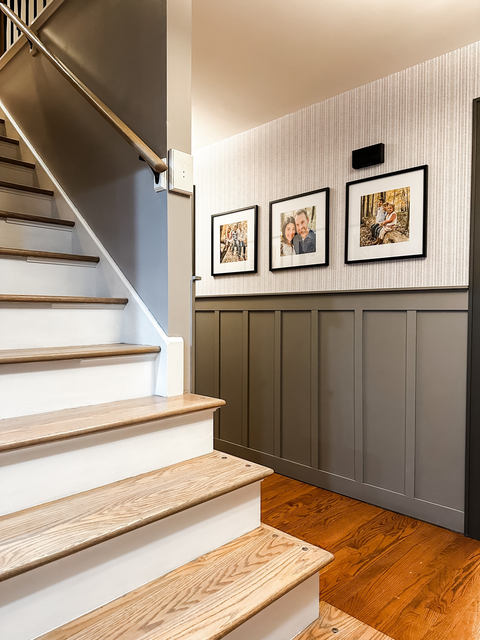 The Entryway in the new house. Makeover is almost complete!

#homedecor #wallpaper #walldecor #familypictures #gallerywall #staircase #boardandbatten #newhouse #roommakeover #diy #hallway #hallwaydecor #entryway #entrywaydecor

#LTKhome