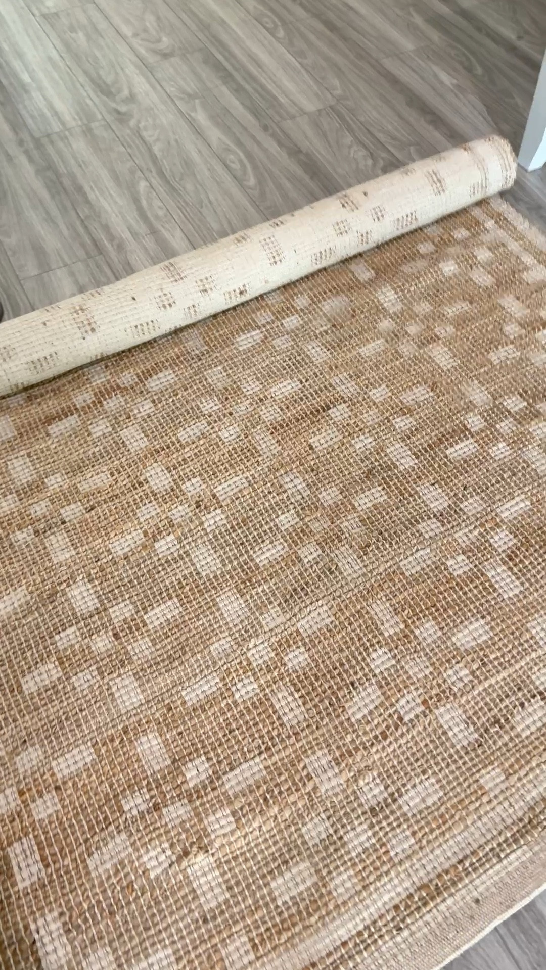 Neutral area rug, home decor, amazon home 

#LTKHome #LTKSeasonal #LTKdayinmylife