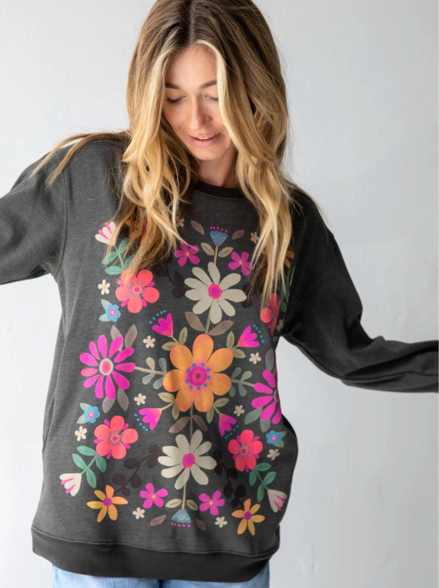 Beautiful new sweaters at Natural Life and this one has pockets!! I’ve also linked some of my other favorite things from their website! 

#naturallife #clothing #fall #fallfashion #womensfashion #fashion 

#LTKSeasonal #LTKFindsUnder50 #LTKMidsize