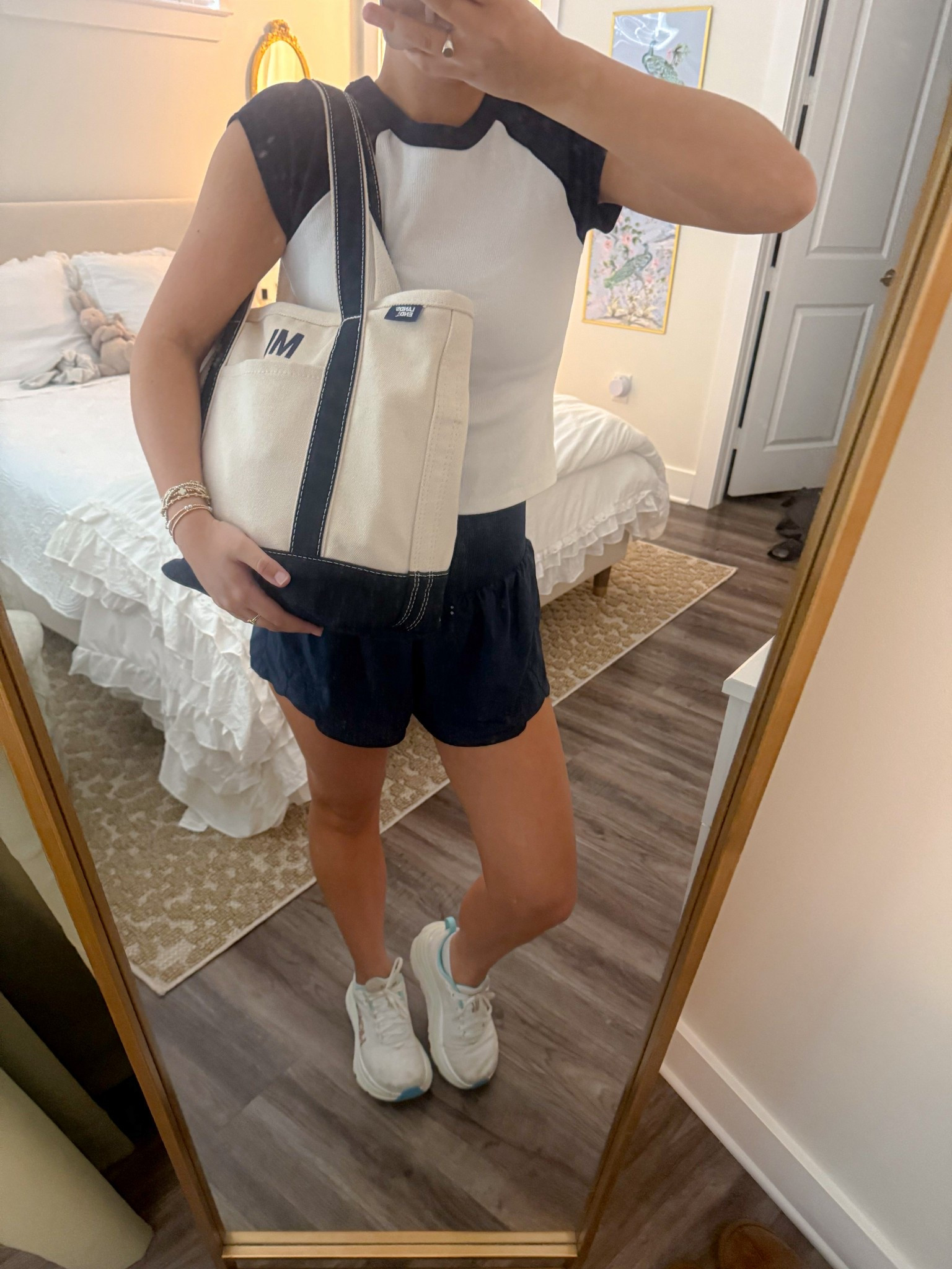 Medium Lands End tote bag for school! 📚✏️

#LTKFindsUnder50 #LTKItBag