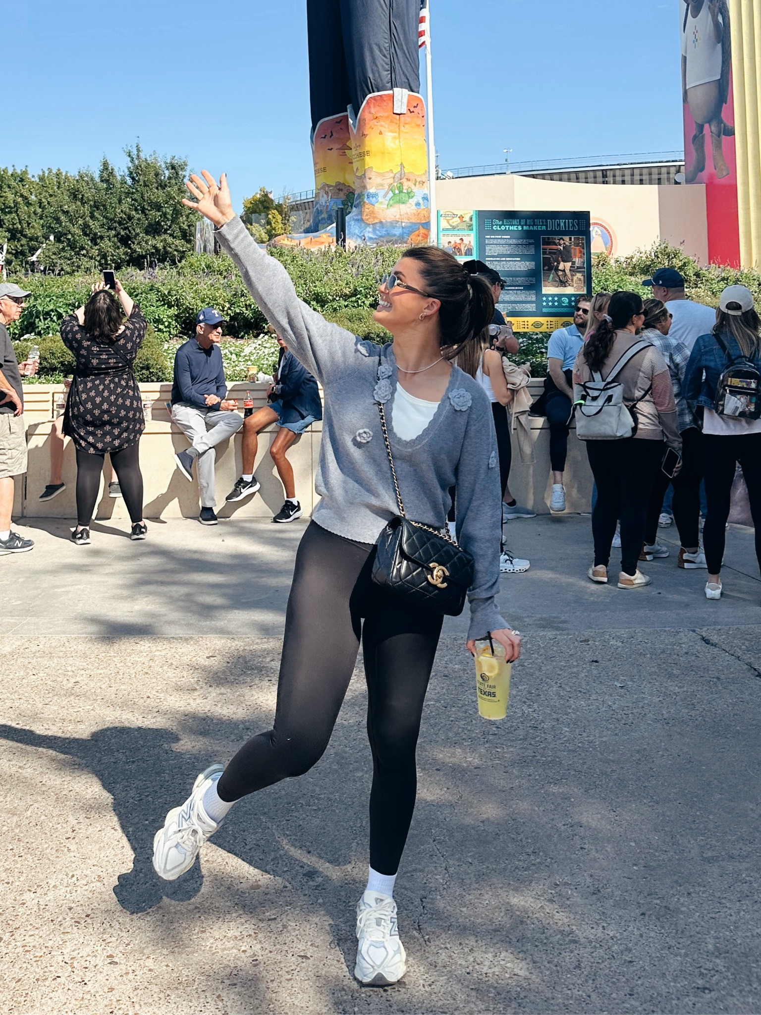 state fair ootd!!!! 🎡🎟️🎀

sweater size small
shoes tts
leggings size small
also linked Josh’s quarter zip