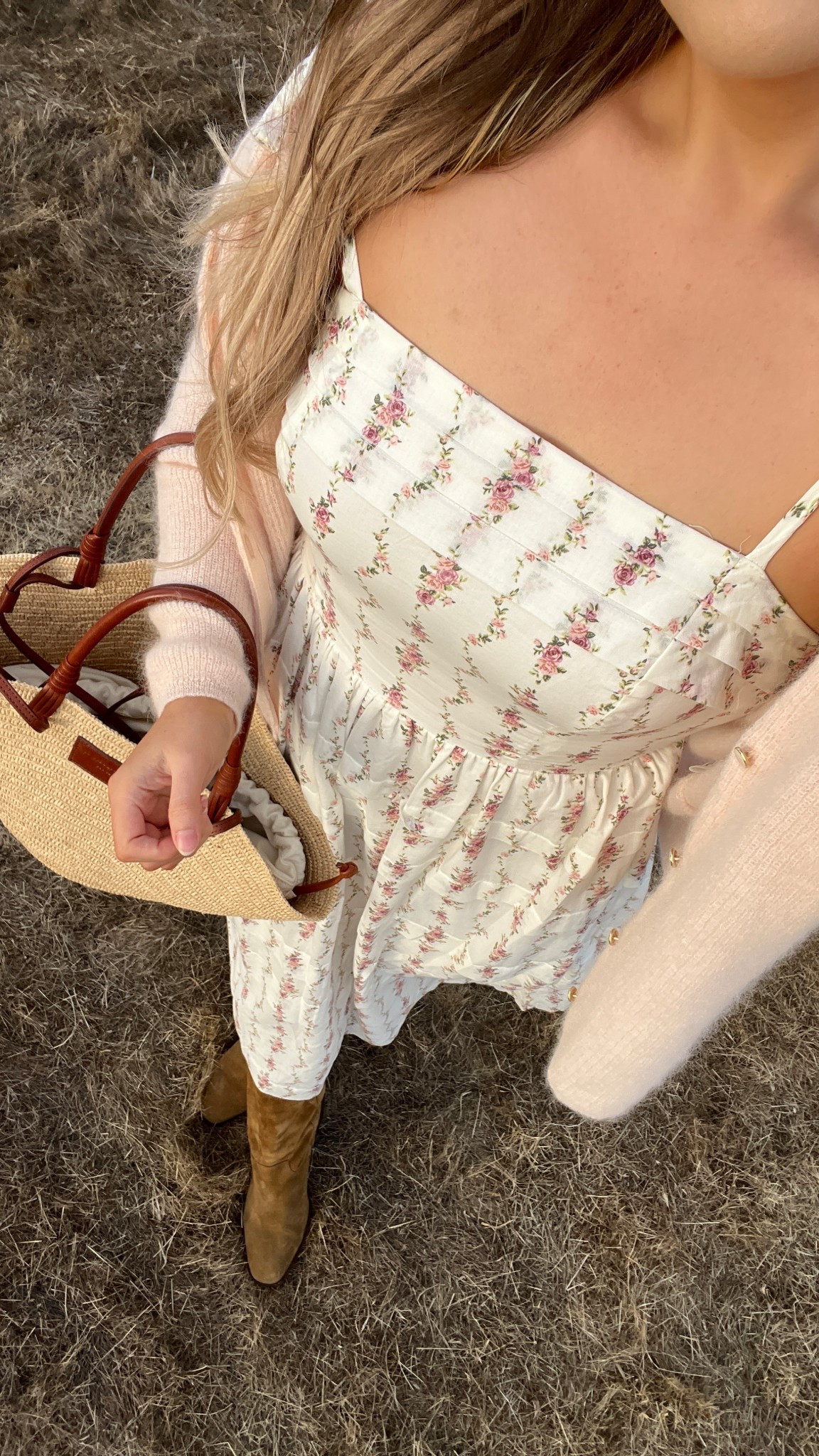 Spring summer in the fields ootd 🧺🌾


Size down in dress if you’re in between sizes
Boots run loose in the heel, I recommend sizing down
Sweater is tts

#LTKItBag #LTKFindsUnder100 #LTKShoeCrush