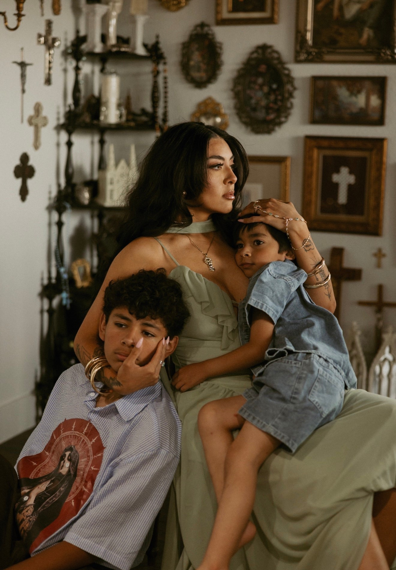I love styling these moments for my family… not just for the photos, but for the memories we’ll look back on one day 🤍
And doing it in a way that feels beautiful and affordable matters to me.

Everything I used is from SHEIN ✨
Linked on my LTK.

#motherhoodmoments #familyphotoshoot #sheinstyle #momsoftiktok #ltkcreator