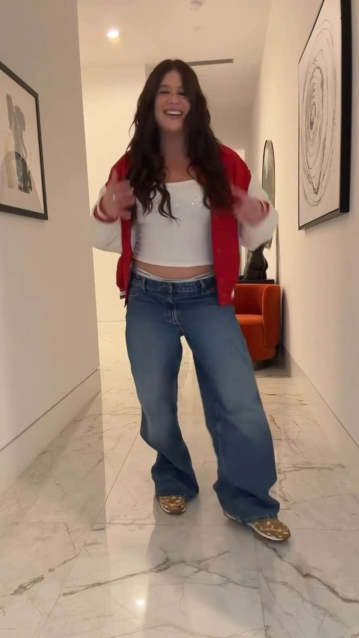 Styled these freaking cute @reebok @dsw sneakers for day 2. COMFY cozy was the vibe today. 

 #LTKgrwm #LTKootd #LTKvlog