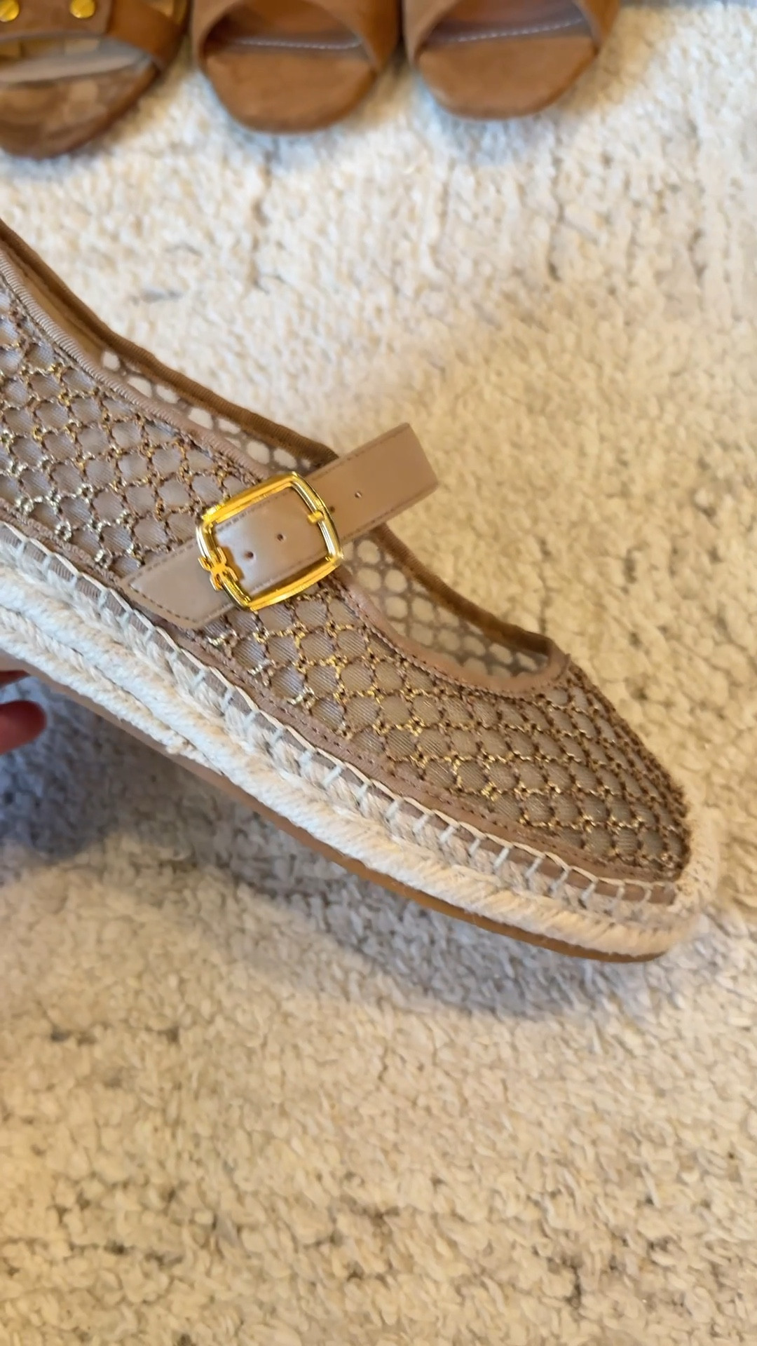 Wearing on repeat!


#LTKFestival #LTKdayinmylife #LTKSeasonal