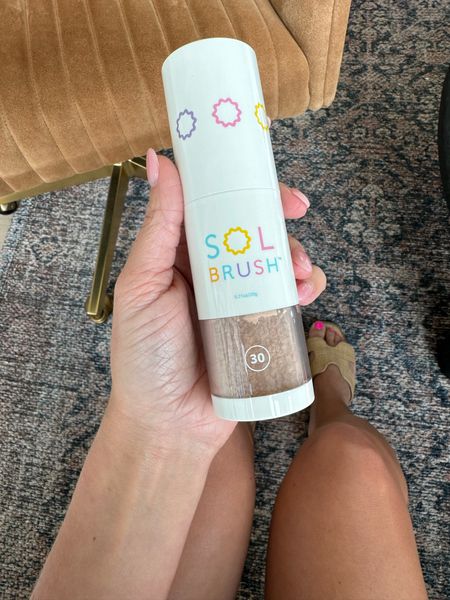 SO excited to try this, I’ve been seeing it everywhere! A powder sunscreen is so nice to reapply, use on your part, and throw in your bag for summer!

Summer essentials, sunscreen, sol brush 

#LTKBeauty #LTKFindsUnder50