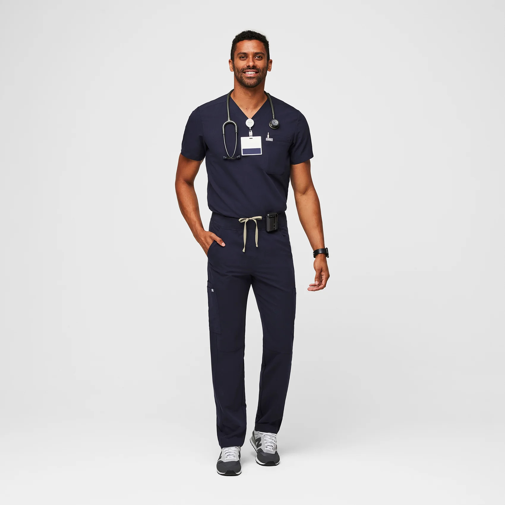 Men's Axim Cargo Scrub Pants™ - Navy · FIGS | FIGS