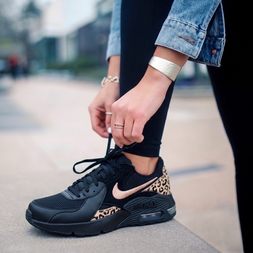 Women’s Nike air max excee leopard sneakers rare restock runs true to size 