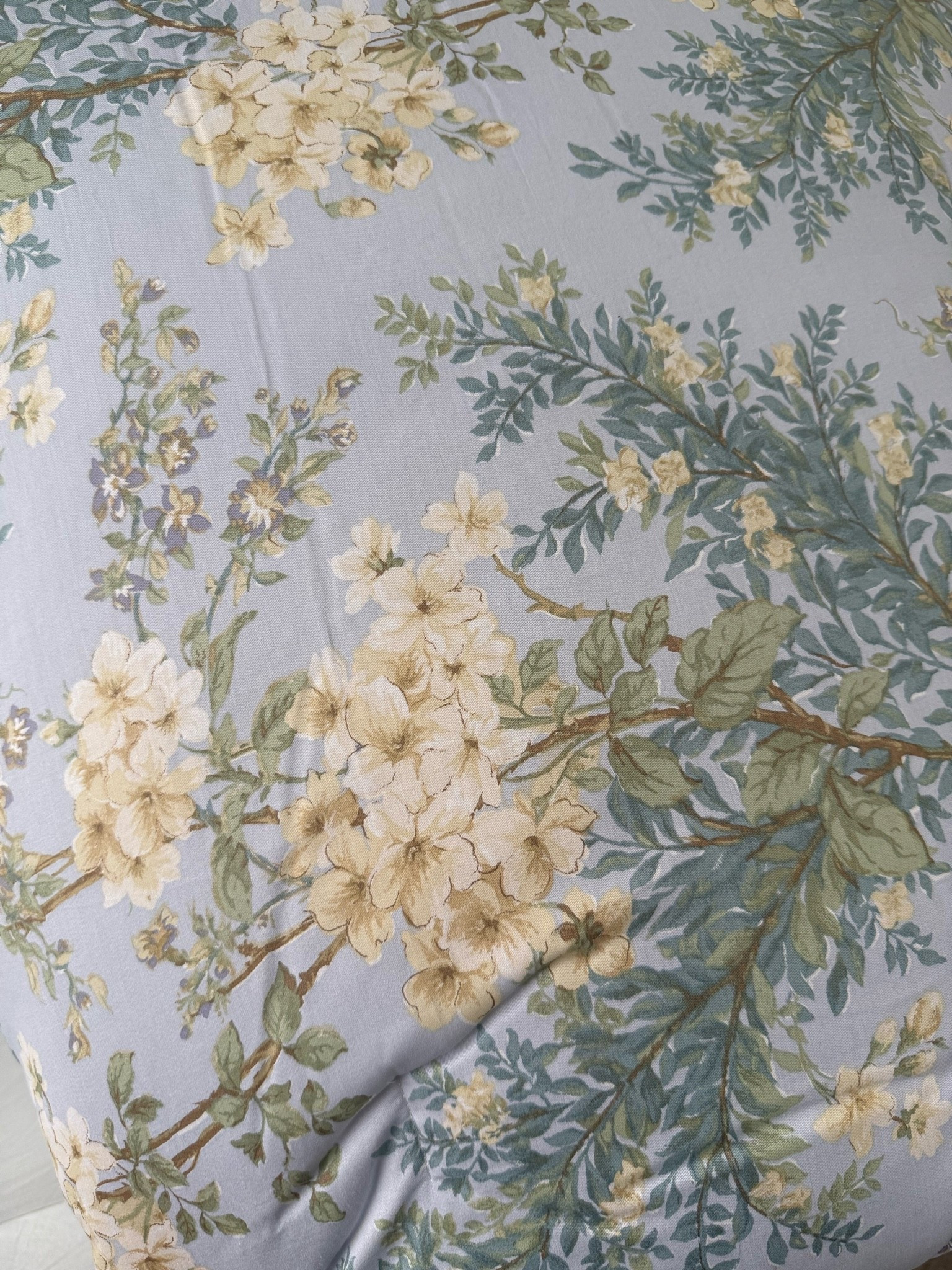 Ditching our all white guest bedding for this stunning Ralph Lauren floral 

Guest room
Bedding
Guest bedding

#LTKSaleAlert #LTKHome #LTKmorningroutine