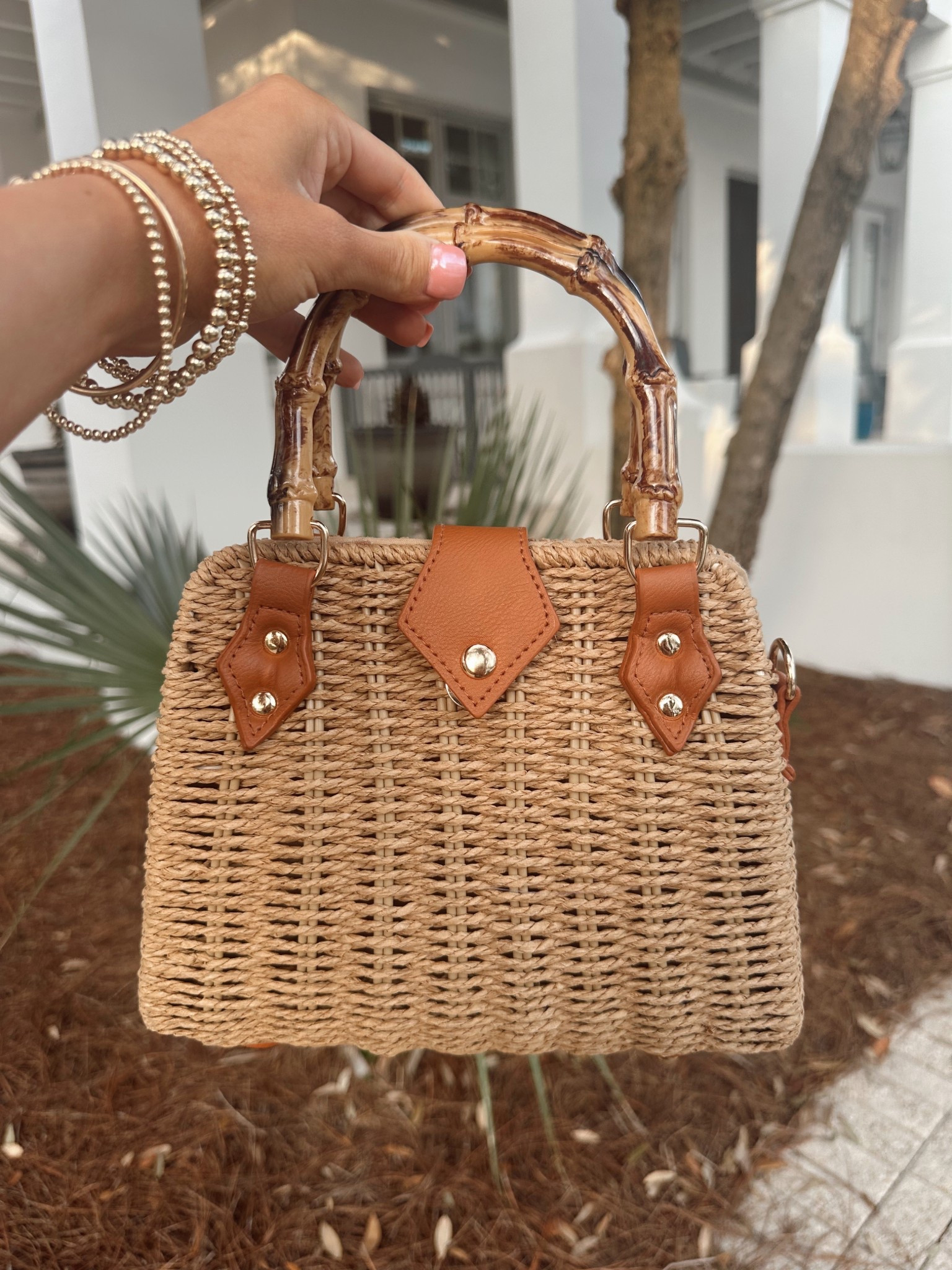 amazon rattan purse! 



#LTKFindsUnder50 #LTKStyleTip #LTKItBag