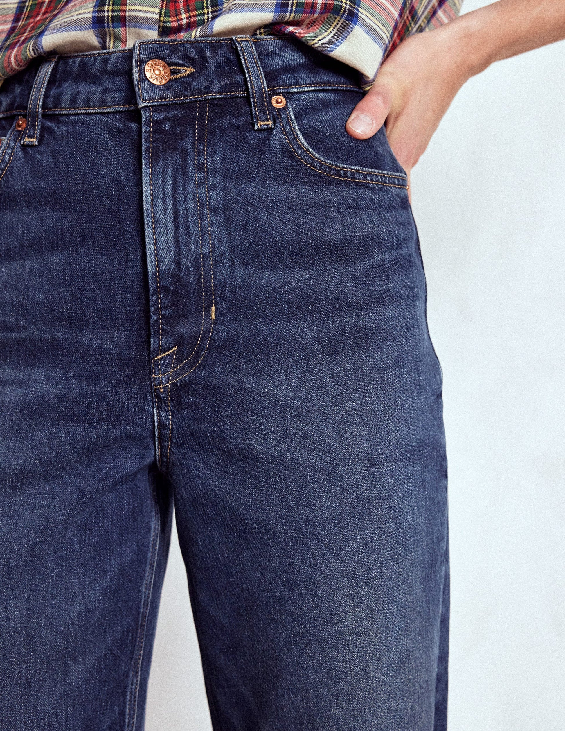 Mid Rise Straight Leg Jeans-Dark Vintage | Boden UK