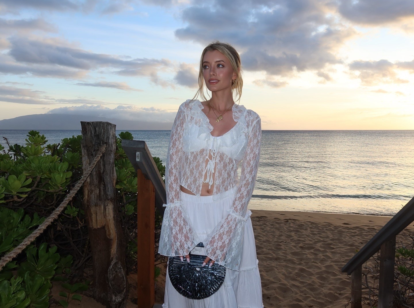 Beach
White outfit 
White skirt 
White dress
Hawaii
Maui 
Honeymoon
Anniversary

#LTKWedding #LTKTravel #LTKStyleTip