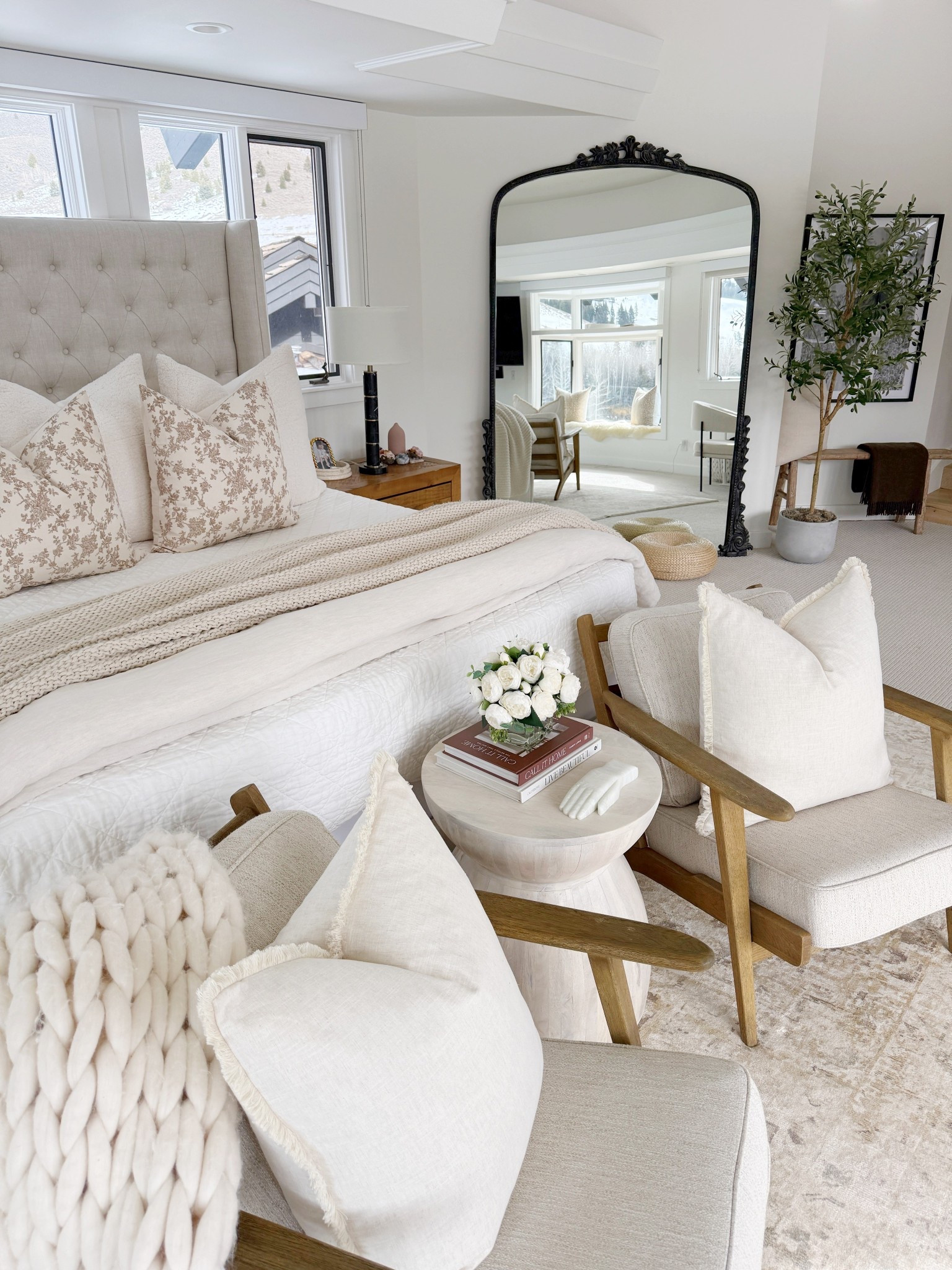 A little spring refresh in my bedroom: pillow covers from Amazon, faux flowers, olive tree, lighter linen bedding and more 


Home decor 
Accent chair
Mirror 

#LTKHome #LTKSeasonal