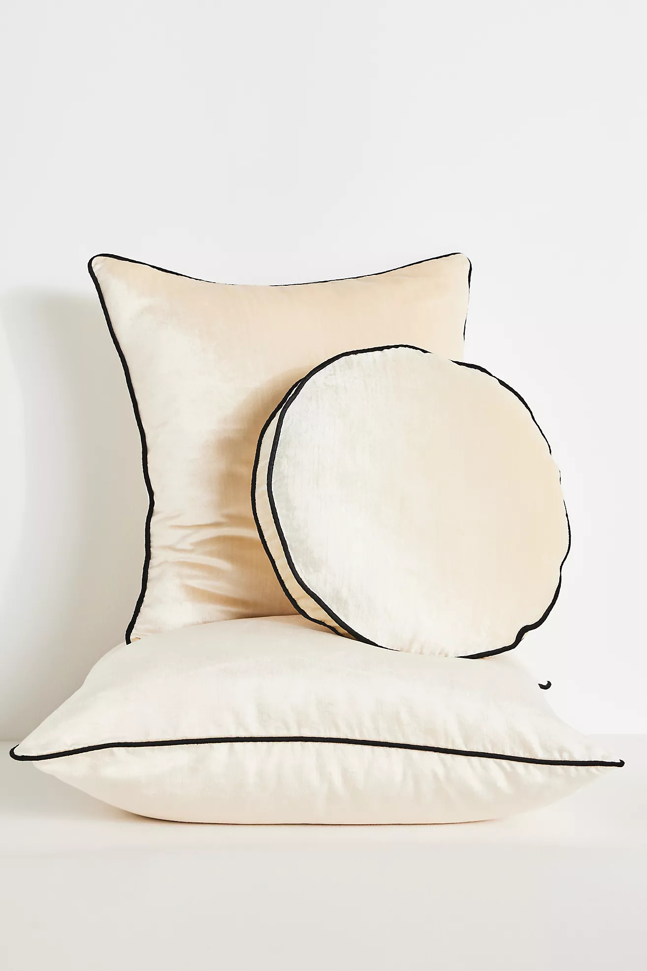 Adelina Velvet Pillow | Anthropologie (US)