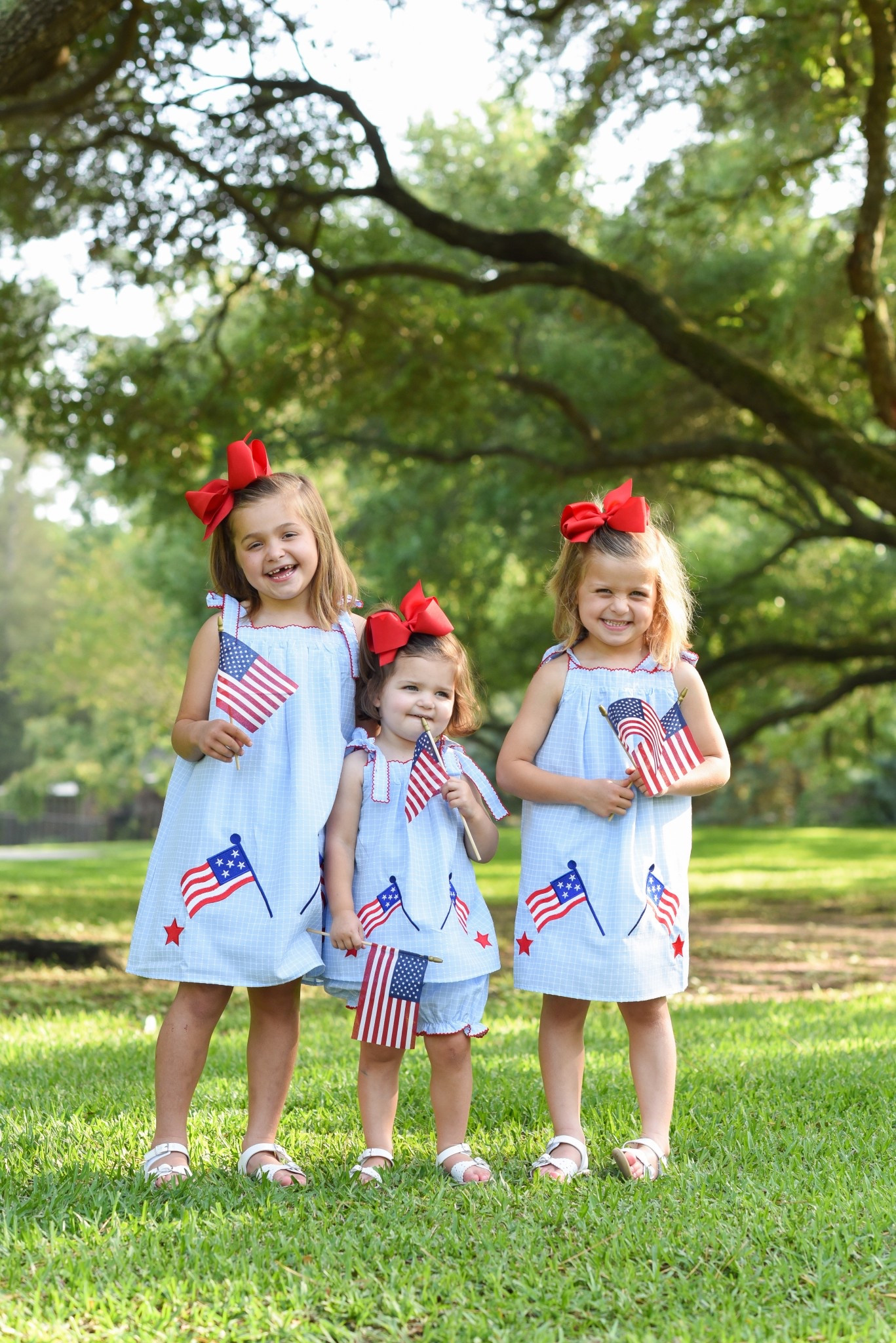 Oh say can you SEE! Patriotic Perfection! Shop all my favorite patriotic looks from Classic Whimsy and use my code SWEETSUMMER for 20% off today through Saturday (patriotic and beach collections only) happy shopping! 