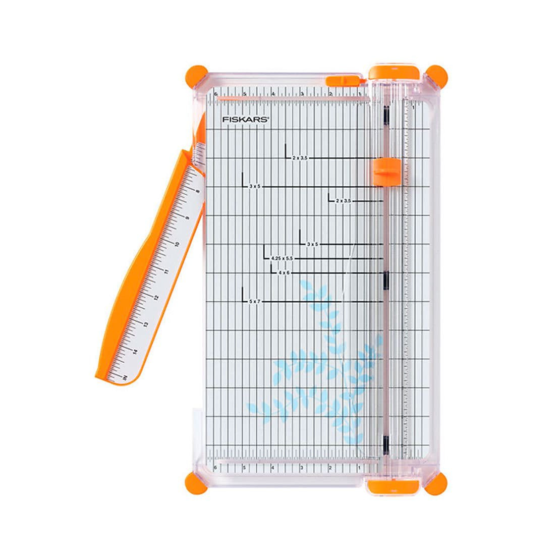 Fiskars SureCut Deluxe Paper Trimmer, 12 177590-1001 | Walmart (US)