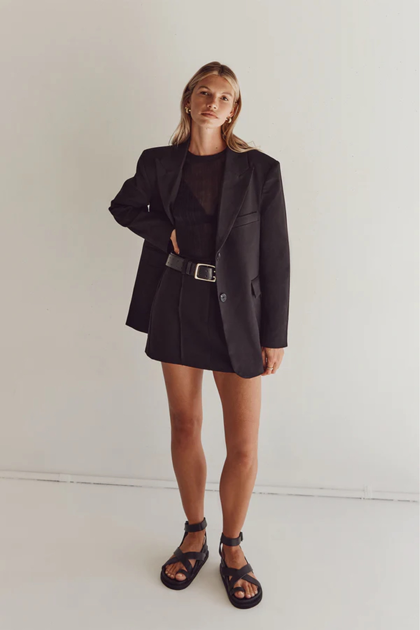 Classic black blazer by Dissh in an oversized silhouette. Love how this is paired with a skort here but can easily be changed up with a great pair of trousers. 



Minimalist wardrobe 
Minimalist fashion 
Chic outfit 
Long sleeve shirt 
All black outfit 
Minimalist style 
Fall outfits 

#LTKworkwear #LTKstyletip